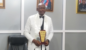 BMU VICE CHANCELLOR RECEIVES FELLOWSHIP AWARD